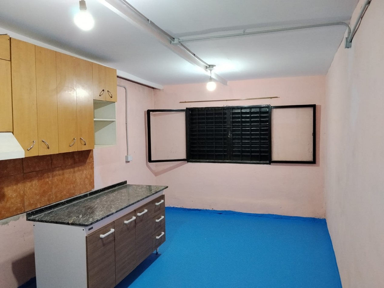 B° BELLA VISTA, HERMOS DEPARTAMENTO PLANTA ALTA.- 