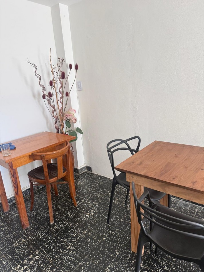 LOS PLATANOS, HERMOSO DEPARTAMENTO EXTERNO A METROS DE RUTA 20.-