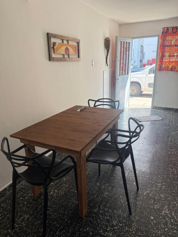 LOS PLATANOS, HERMOSO DEPARTAMENTO EXTERNO A METROS DE RUTA 20.-