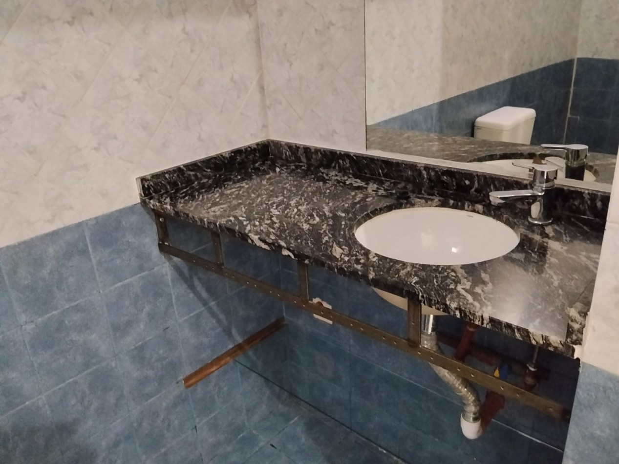 VILLA ADELA, IMPECABLE DEPARTAMENTO MONOAMBIENTE INTERNO.- 