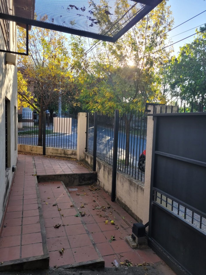 B° Parque capital, calidad y diseño, duplex nuevo detras del club.- 