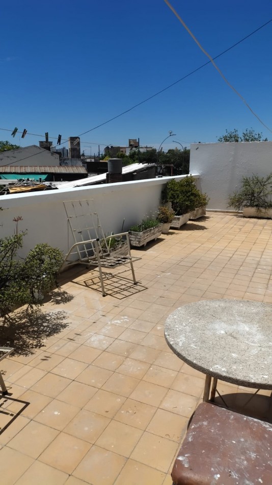 Sobre Avenida Julio A. Roca ( B° Maurizzi) , zona comercial.- 