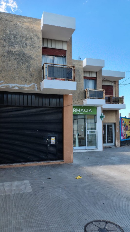 Sobre Avenida Julio A. Roca ( B° Maurizzi) , zona comercial.- 