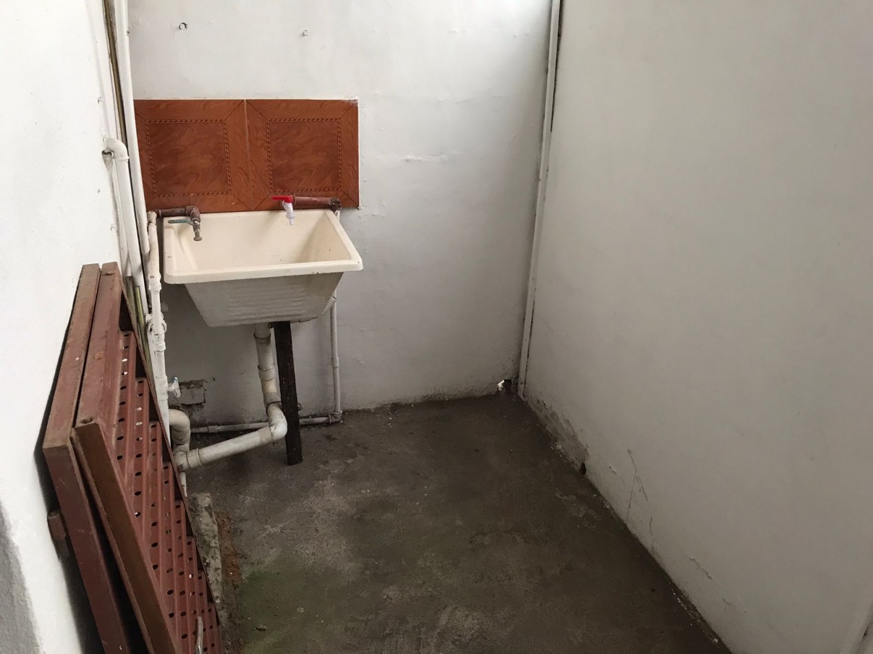 BARRIO PARQUE CAPITAL, SE ALQUILA DEPARTAMENTO EN PLANTA ALTA 