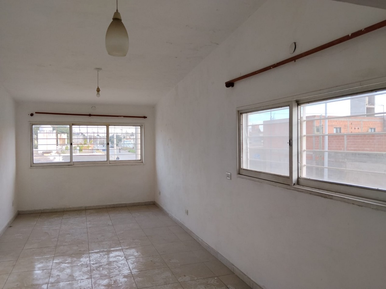 BARRIO LOS GRANADOS, DEPARTAMENTO PLANTA ALTA PARA ALQUILAR