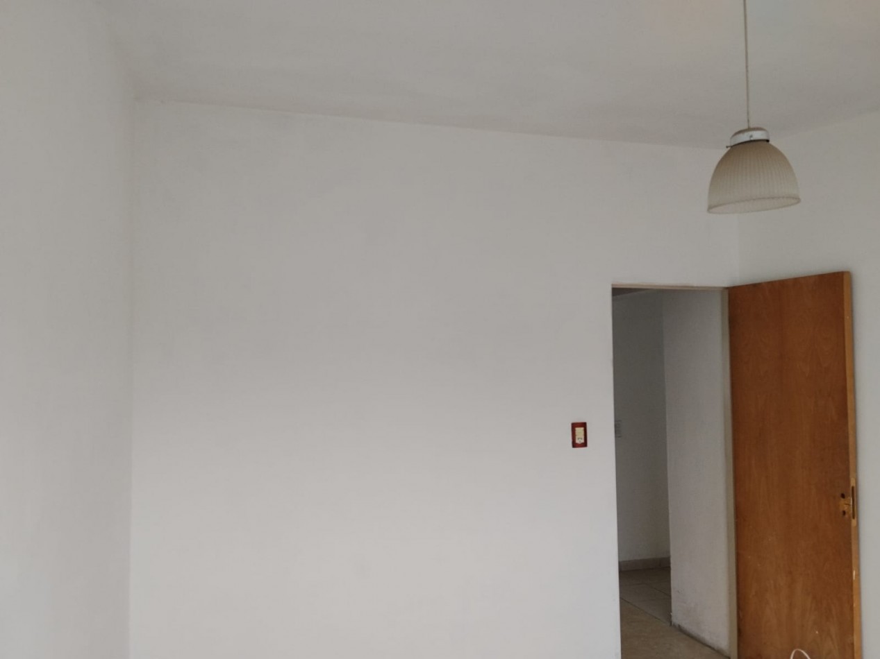 BARRIO LOS GRANADOS, DEPARTAMENTO PLANTA ALTA PARA ALQUILAR