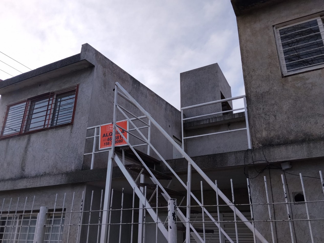 BARRIO LOS GRANADOS, DEPARTAMENTO PLANTA ALTA PARA ALQUILAR