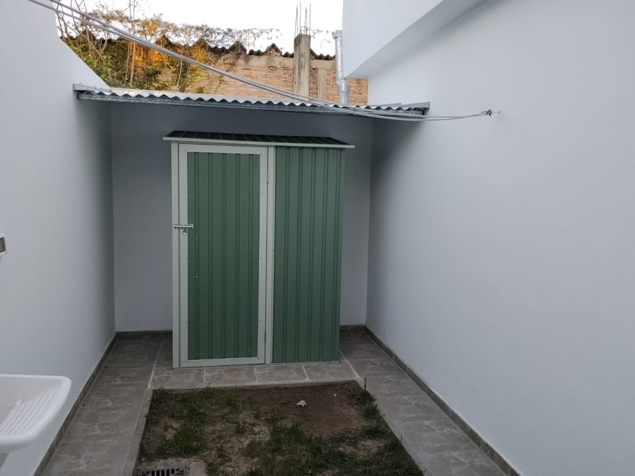 Bo Avenida, excelente departamento tipo duplex.-