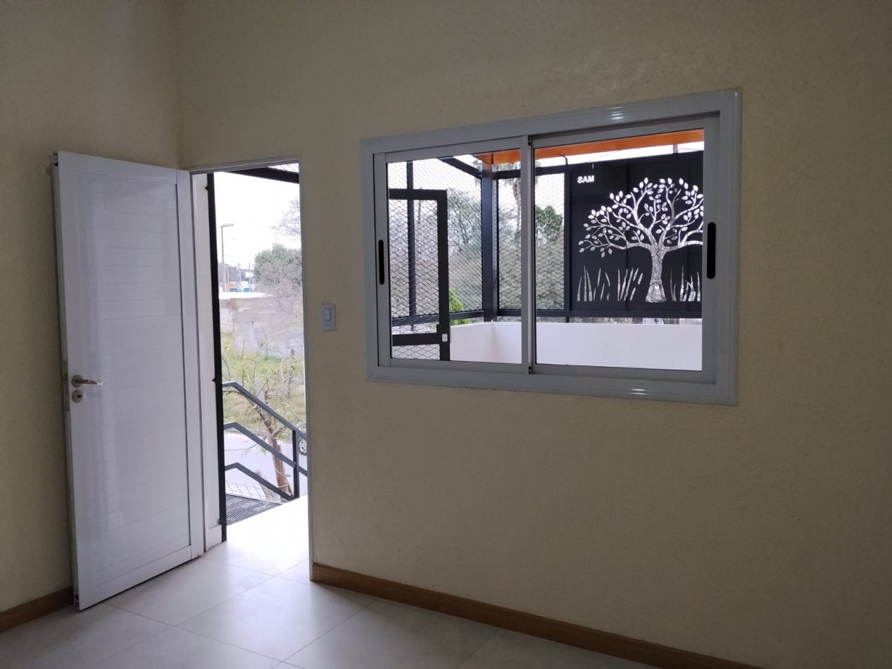 BARRIO ESTACION FLORES, SE ALQUILA DEPARTAMENTO NUEVO A ESTRENAR EN PLANTA ALTA