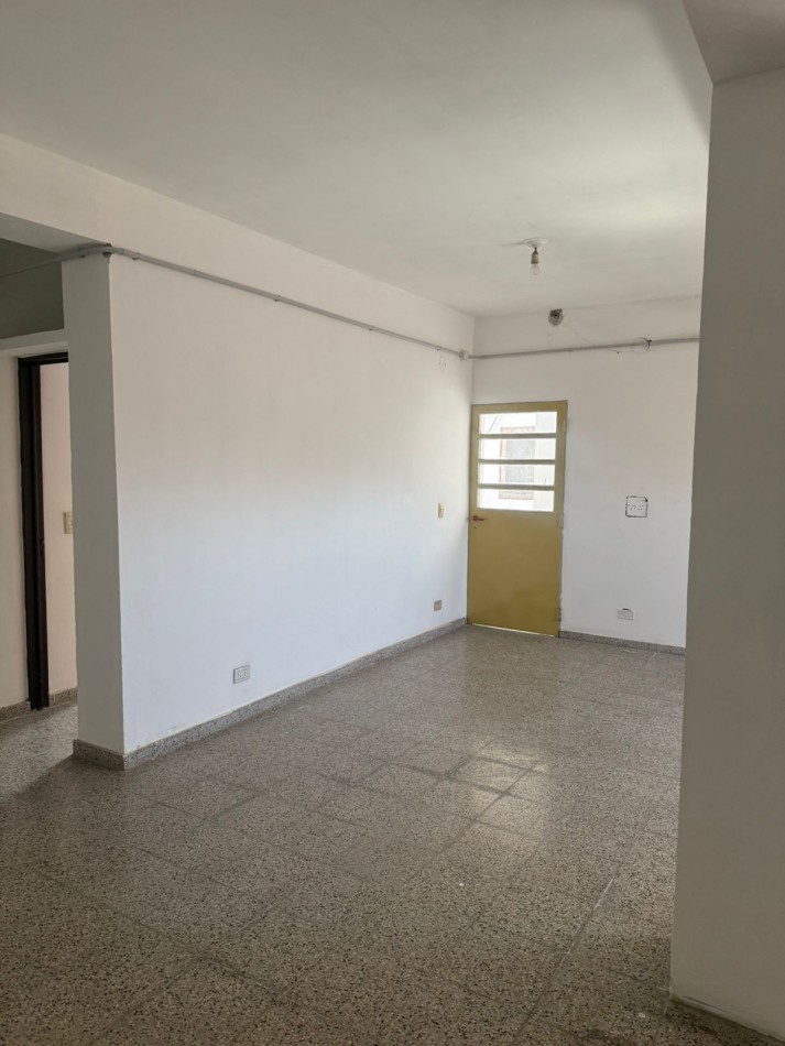 Villa Adela, hermoso departamento externo.- 