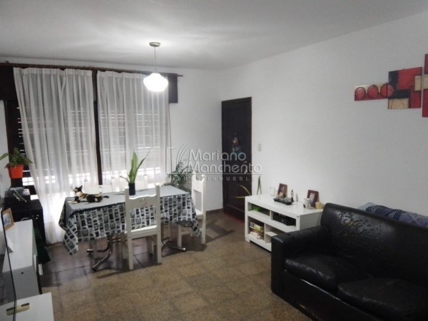 Se vende casa en Barrio Ameghino Sur.