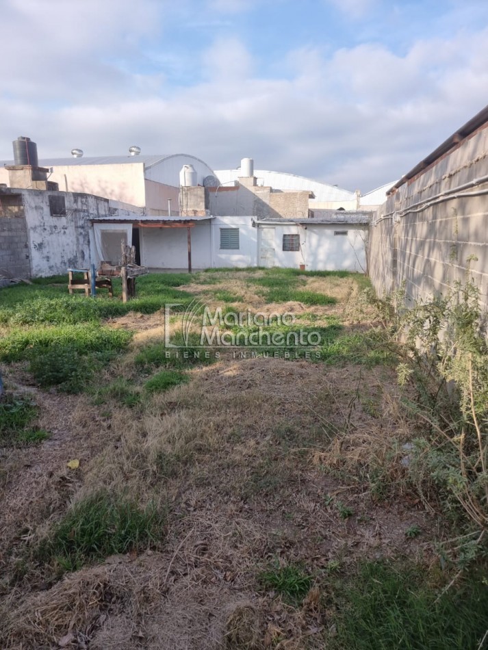 Oportunidad para invertir, Barrio San Roque se vende casa y departamento a una cuadra de Ruta 20 