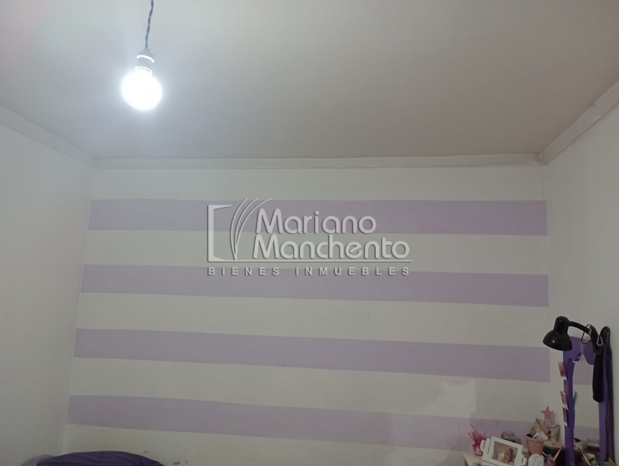 BARRIO SAN ROQUE, SE VENDE CASA CON DEPARTAMENTO, SOBRE CALLE PRINCIPAL DEL BARRIO