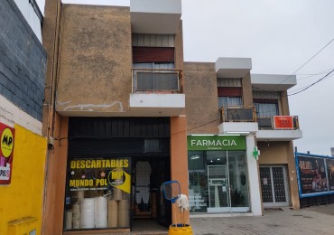 Sobre Avenida Julio A. Roca ( B° Maurizzi) , zona comercial.- 