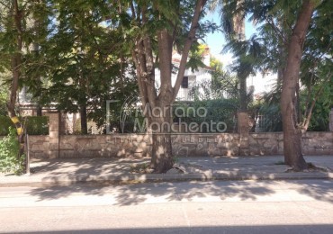 CASONA ANTIGUA PARA LA VENTA, BARRIO LAS FLORES